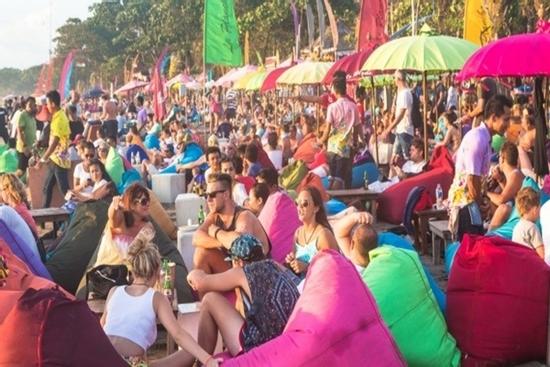 Du khách đến Bali không bị áp dụng lệnh cấm quan hệ ngoài hôn nhân
