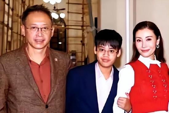 Cận cảnh con trai hoa hậu Lý Gia Hân và chồng tỷ phú