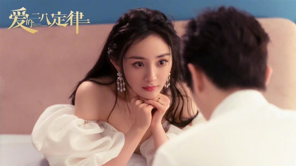 Triệu Lộ Tư, Dương Mịch diễn xuất thảm họa nhất năm 2022