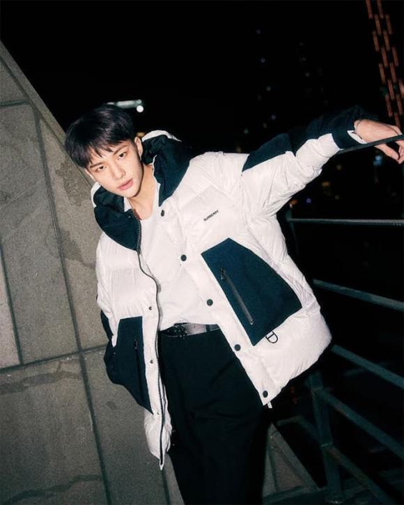 Top 25 Gương mặt đẹp trai nhất Kpop năm 2022 chốt bình chọn-11