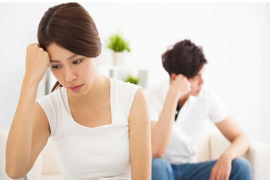 Choáng váng vì phát hiện bạn trai bất lực sát ngày cưới