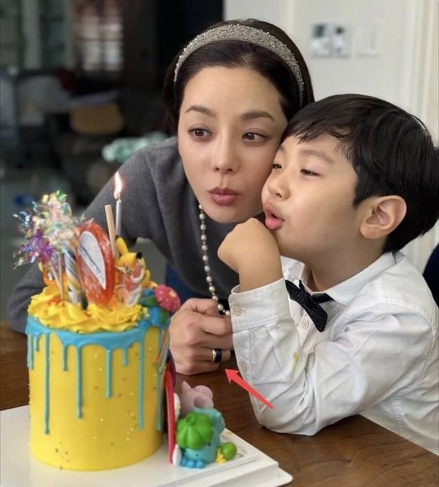 Cuộc sống mẹ đơn thân của ngọc nữ Chae Rim-1