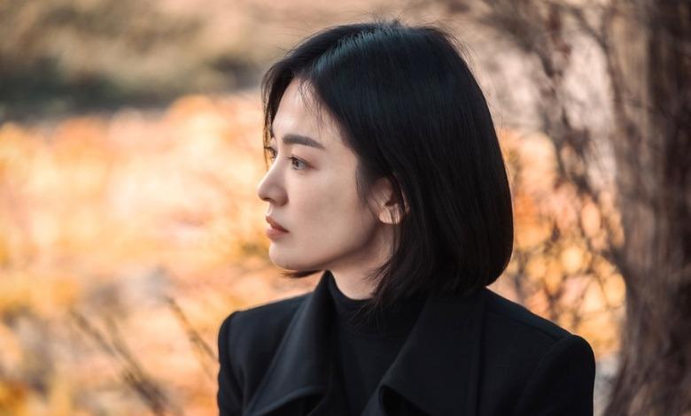 Song Hye Kyo lộ diện hốc hác, đã gầy còm còn mặc màu đen bí ẩn-2