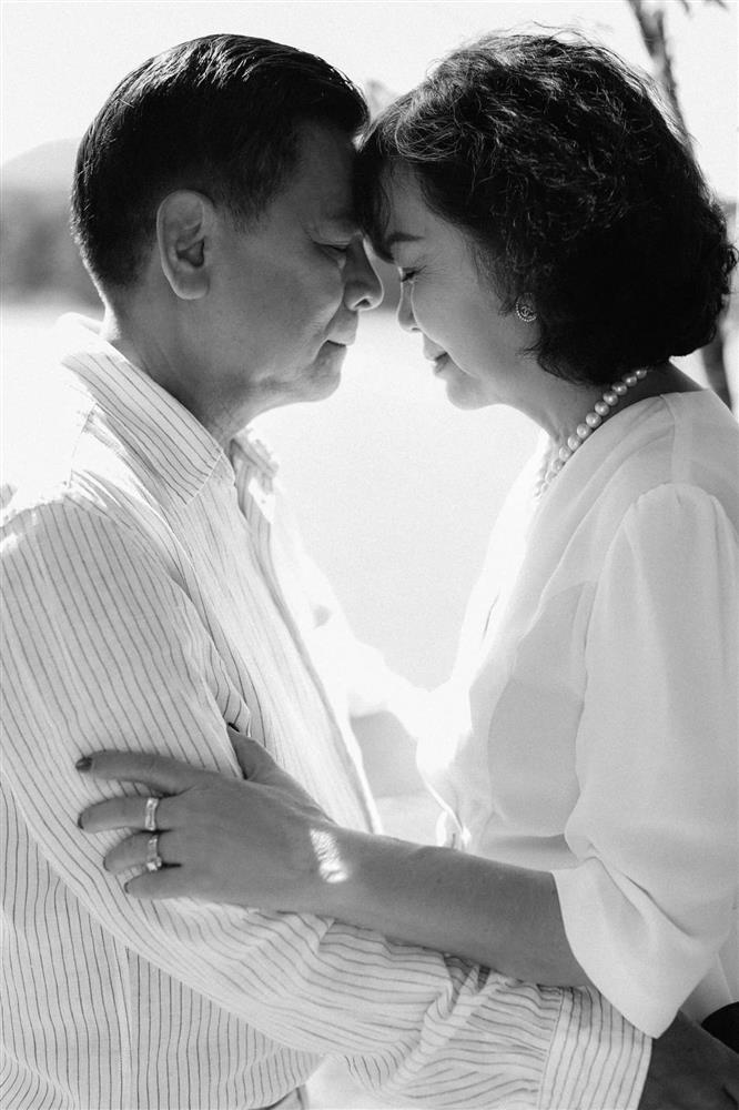 Phạm Quỳnh Anh công khai tên thật ái nữ thứ 3-2