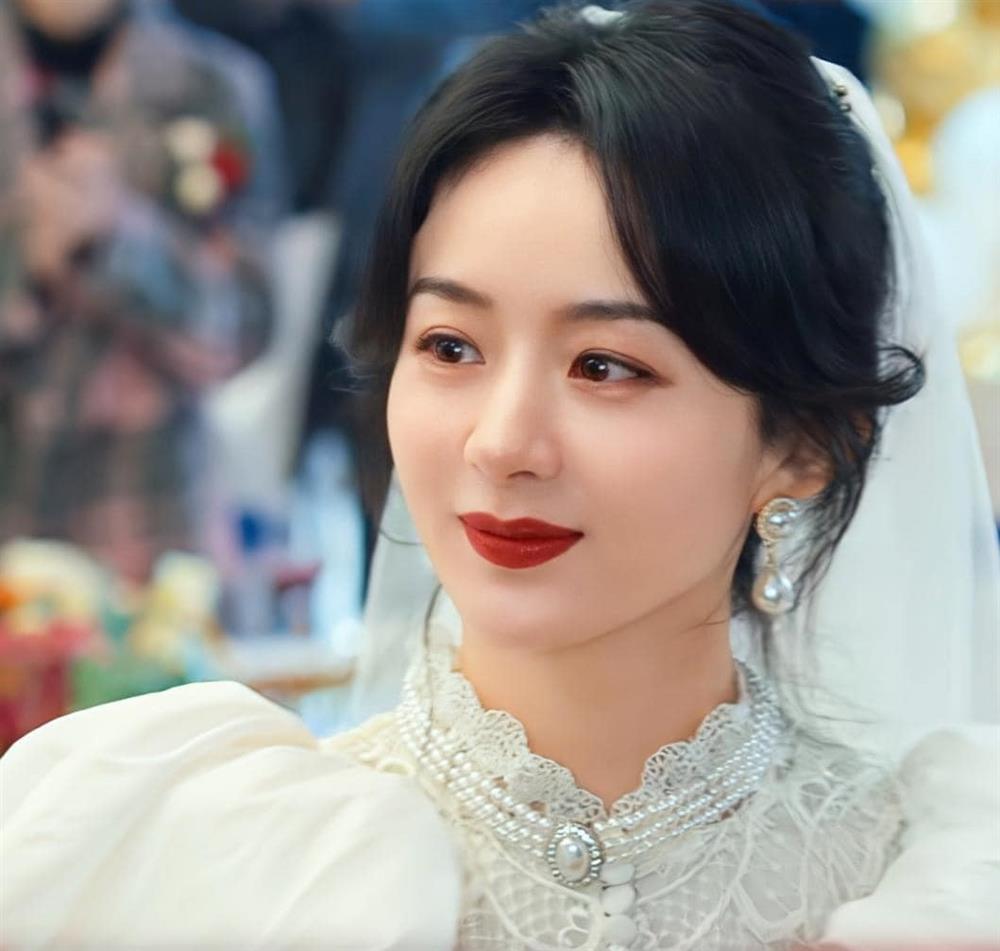 Triệu Lệ Dĩnh hóa cô dâu cực xinh dù chưa từng mặc áo cưới ngoài đời thực-2