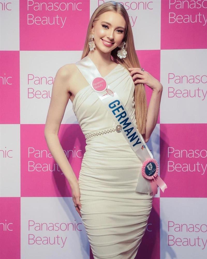 Ảnh đời thường như búp bê của tân Miss International 2022-10