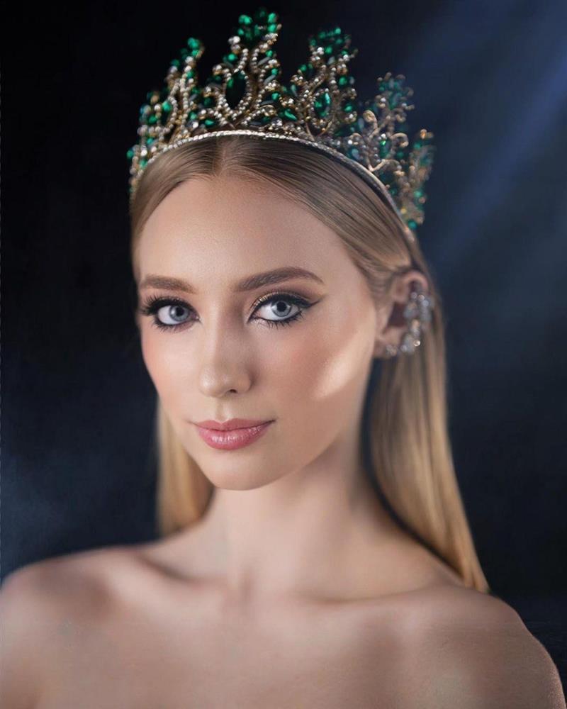 Ảnh đời thường như búp bê của tân Miss International 2022-13