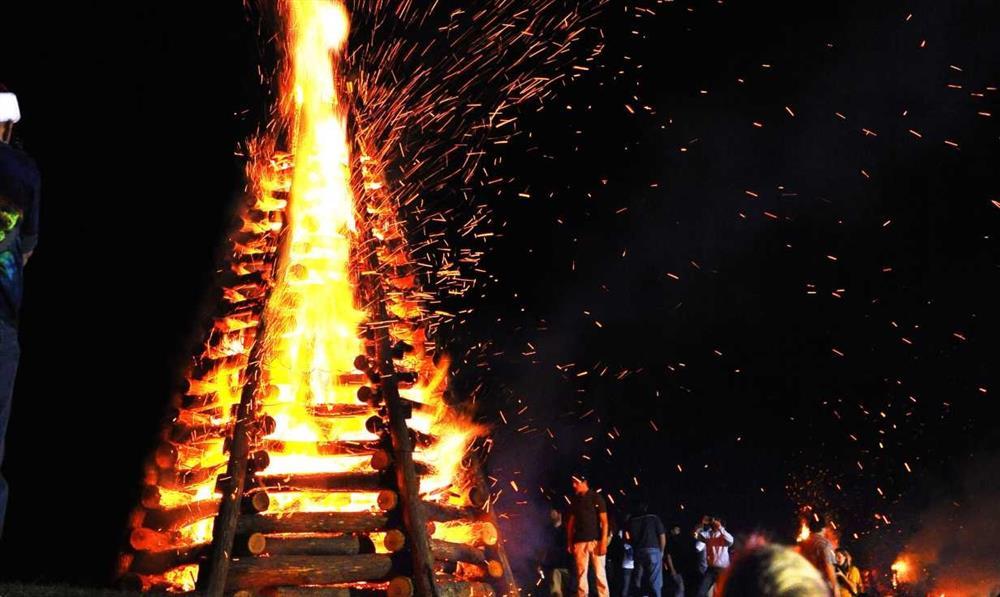 9 truyền thống Giáng sinh kỳ lạ nhất thế giới-6