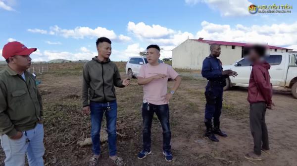 Mất vô số đồ đạc cận Tết, Quang Linh Vlog cao tay xử lý kẻ gian-1