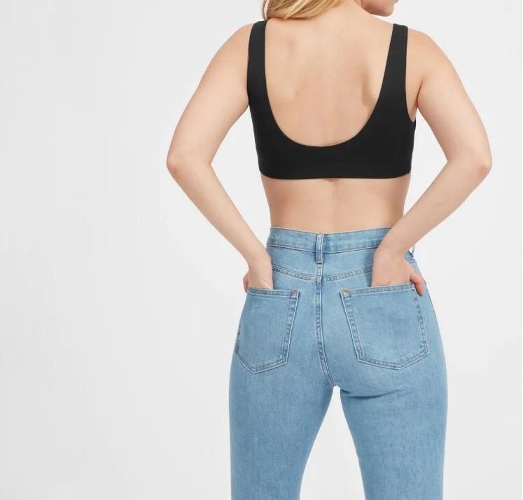 Biến hóa phong cách ngày đông với áo bratop cực cá tính-3