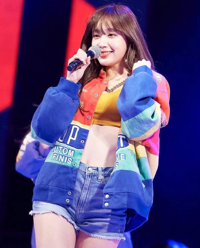 Biến hóa phong cách ngày đông với áo bratop cực cá tính-4