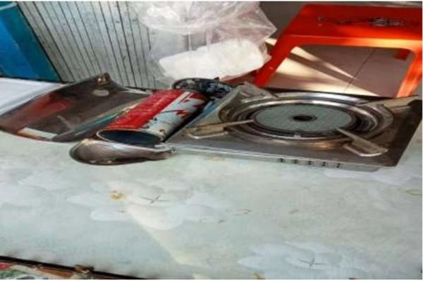 Nổ bình gas mini tại căn tin trường, 4 học sinh bị bỏng-1