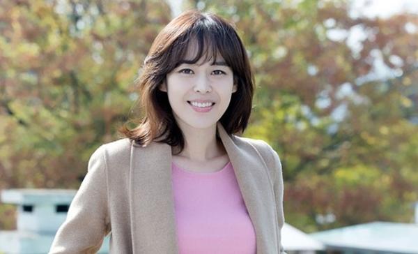 Nữ chính phim Hàn có tỷ suất người xem đứng đầu: Làm trái ngành học lại thành công vang dội-8