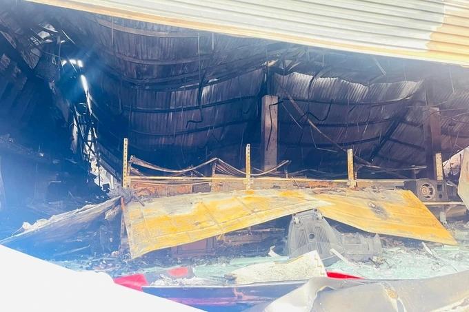 Siêu thị điện máy bốc cháy cuồn cuộn, hóa tro 10 tỷ đồng-3