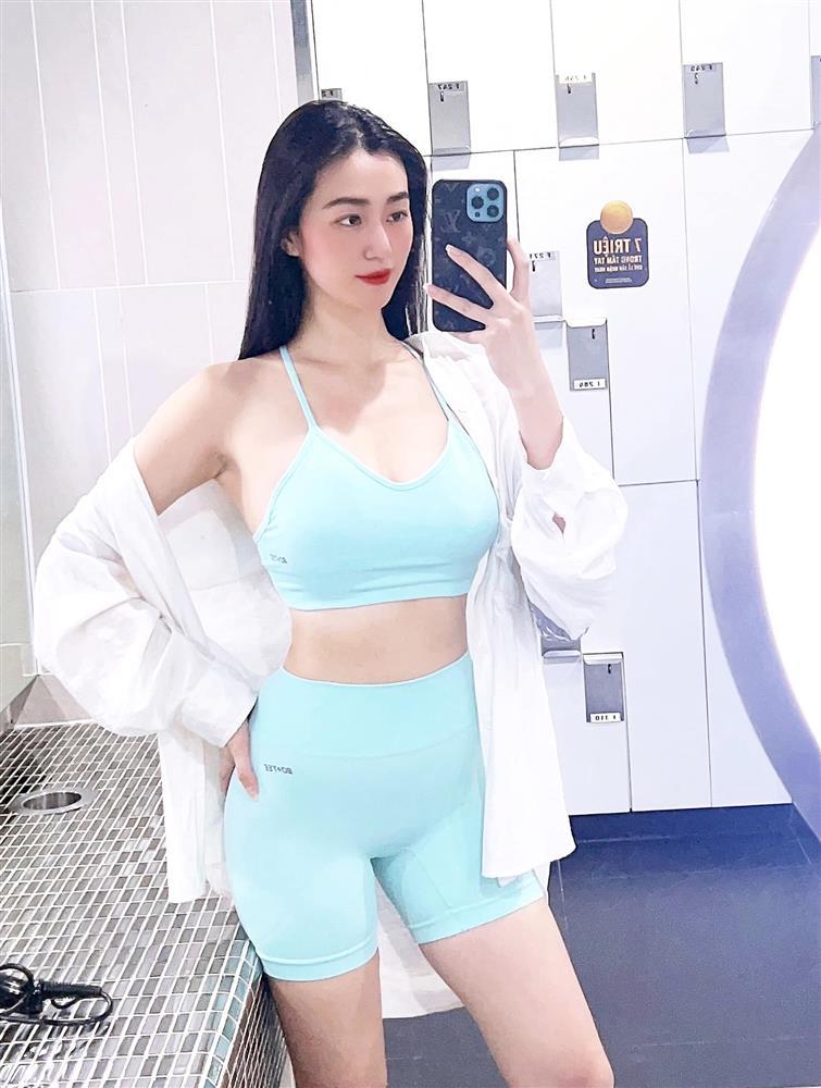 Tin showbiz Việt ngày 14/12: Lan Khuê nhận xét phũ chồng đại gia-10