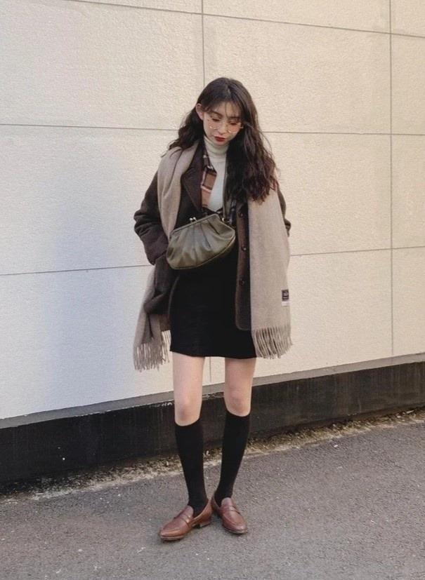 Mặc layer không luộm thuộm khi phối màu đúng cách-1