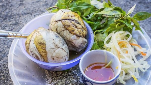 5 món ăn lạ lùng khách Tây thấy đáng thử ở Việt Nam-1