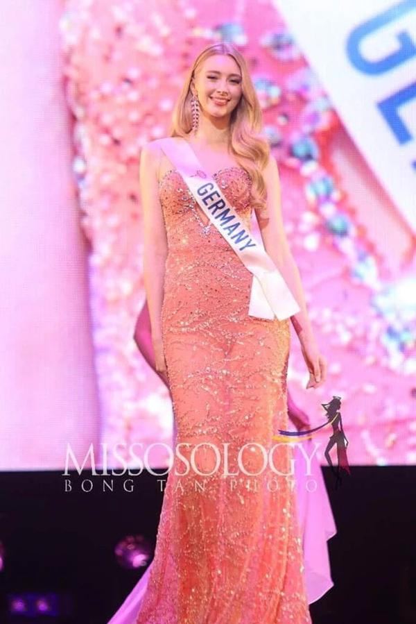 Tân Miss International mặc lại váy cũ vẫn chiến thắng như thường-2