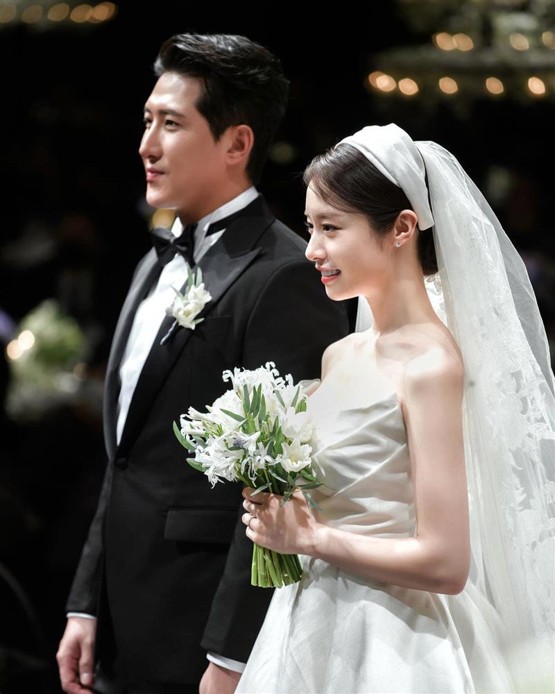 Ảnh trăng mật ngọt ngào của Jiyeon (T-ara) và chồng mới cưới-5