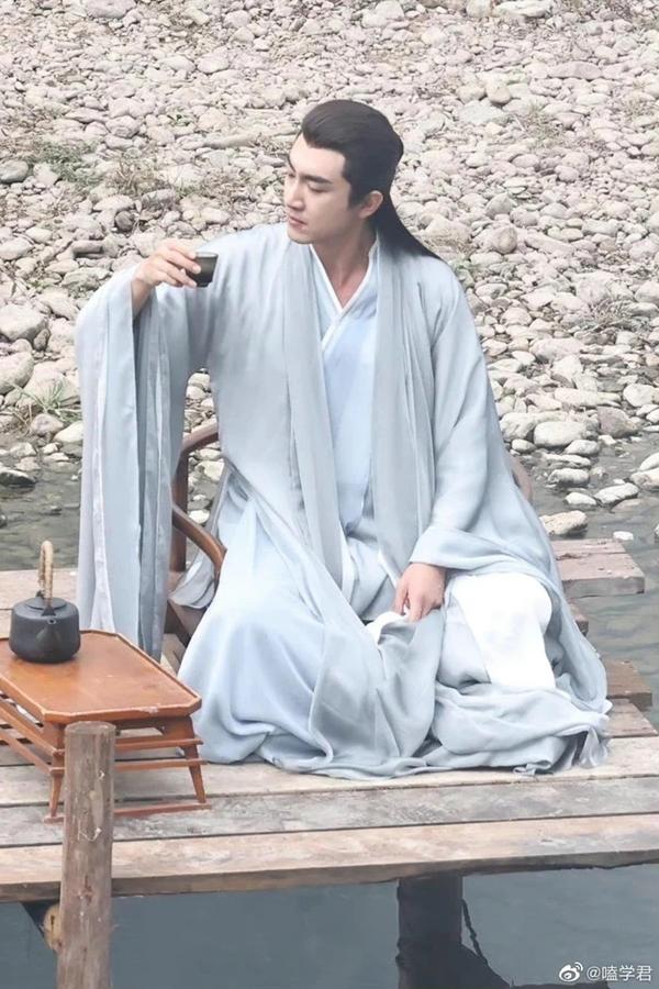 Triệu Lệ Dĩnh và Lâm Canh Tân tiếp tục lộ ảnh tình bể bình, sắp công khai?-2