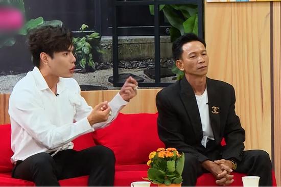 Lê Dương Bảo Lâm chê gu ăn mặc của bố vợ trên sóng truyền hình