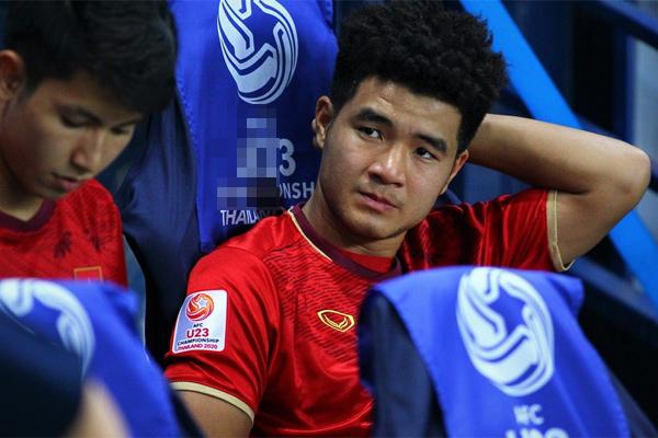 Giật mình ngoại hình Đức Chinh khi bị bà xã hot girl dìm hàng-6