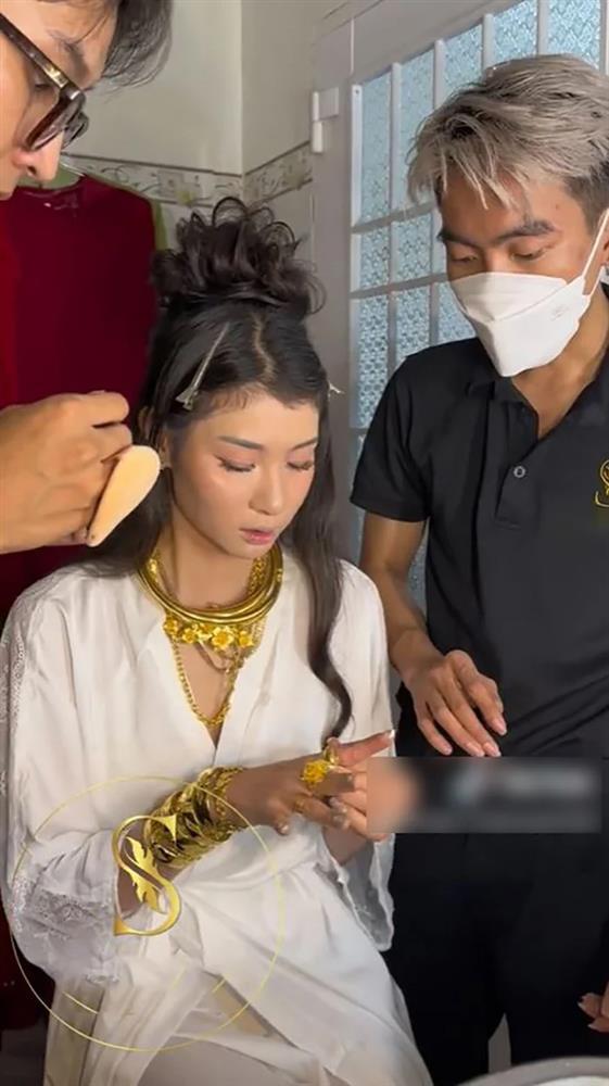 Phát sốt cô dâu Bạc Liêu cực xinh, vàng đeo kín người ở đám cưới-1