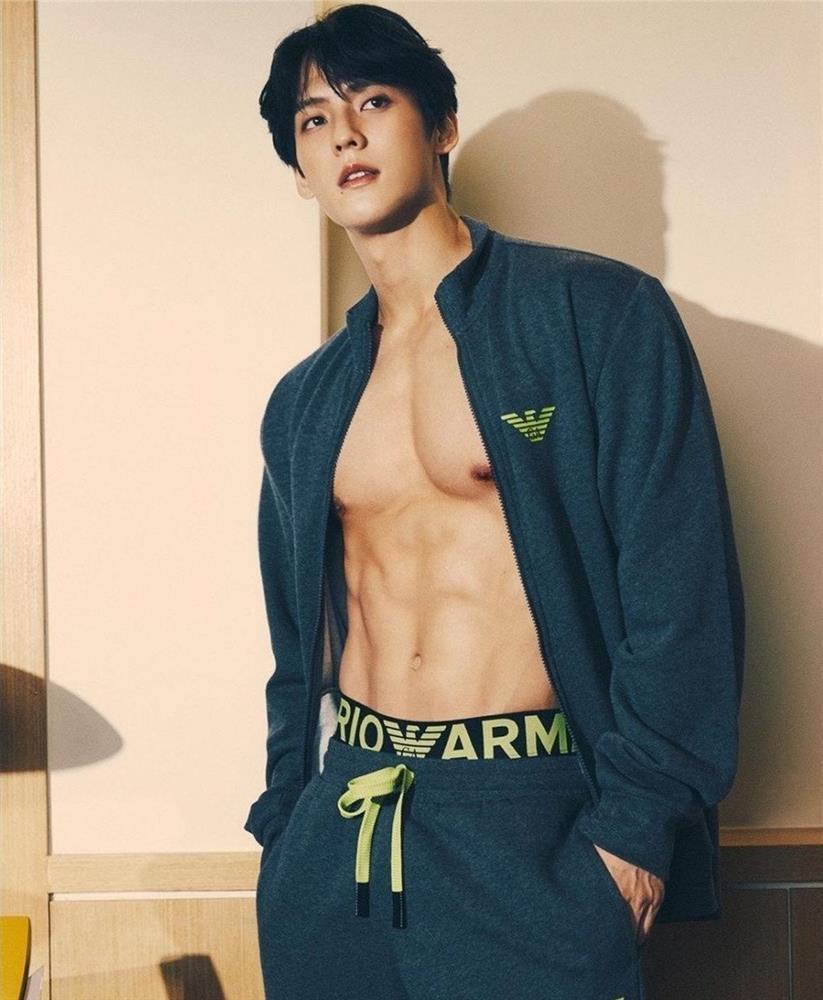 Cơ bắp của Minhyuk gây chú ý-1