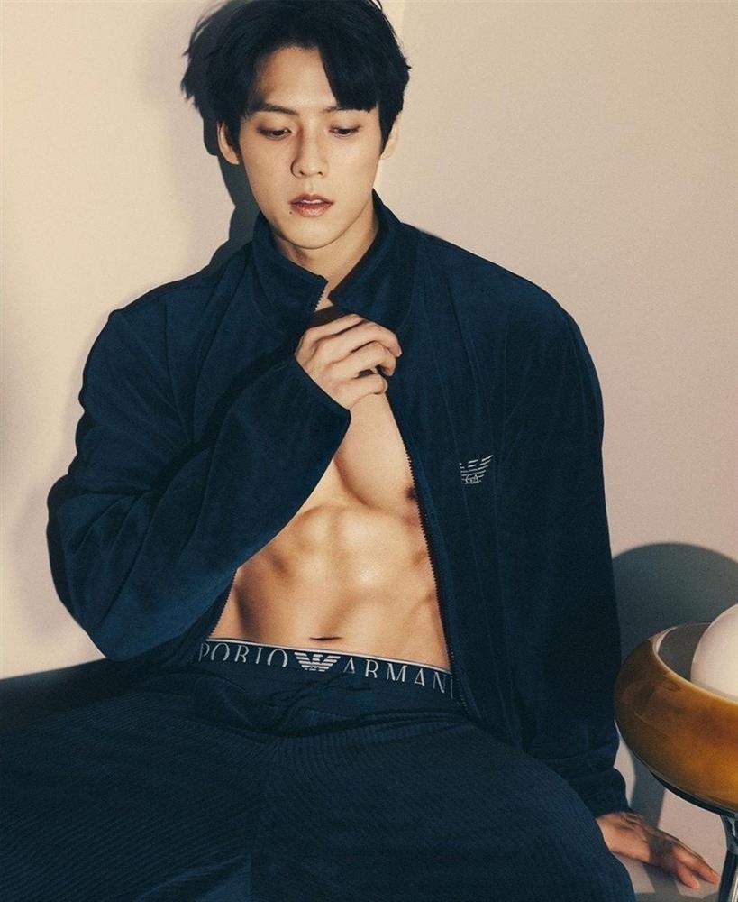 Cơ bắp của Minhyuk gây chú ý-4