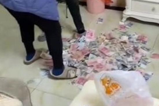 Mẹ chồng đánh bài, con dâu ủng hộ và cái kết kinh ngạc