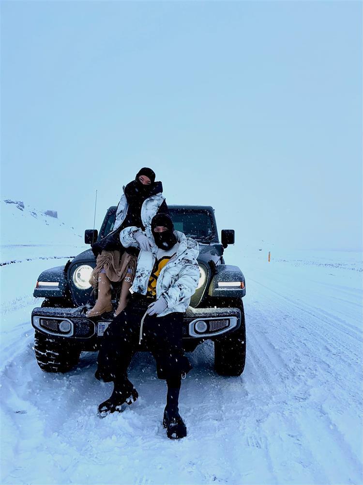 Binz tình tứ Châu Bùi trời Âu, JustaTee cảnh báo chửa-6