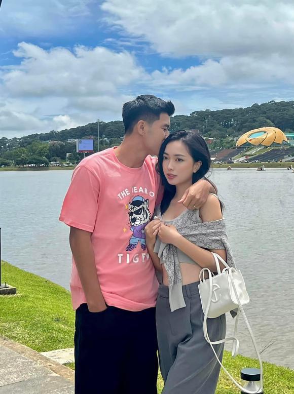 Đức Chinh bị gạch tên khỏi AFF Cup, động thái vợ trẻ thế nào?-2