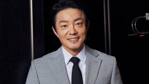 Tài tử Lee Bum-soo bị tố chèn ép sinh viên nghèo-2