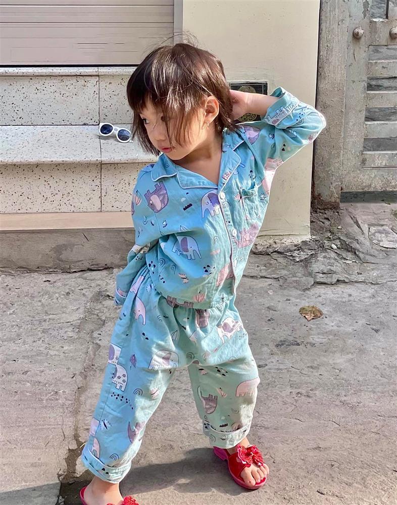 Binz tình tứ Châu Bùi trời Âu, JustaTee cảnh báo chửa-13