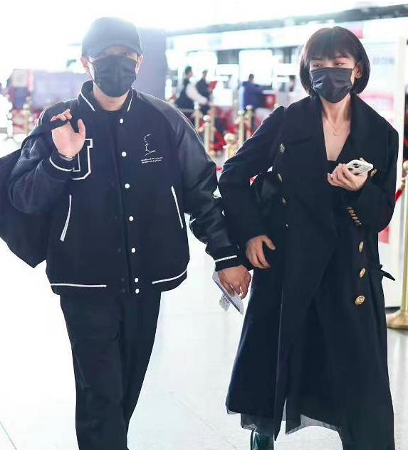 Lưu Khải Uy và bạn gái mới tung hứng tình tứ trên mạng-3