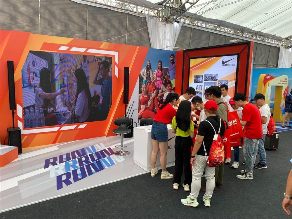Swoosh Sports Club ‘sánh bước’ cùng Marathon TP.HCM Techcombank-1
