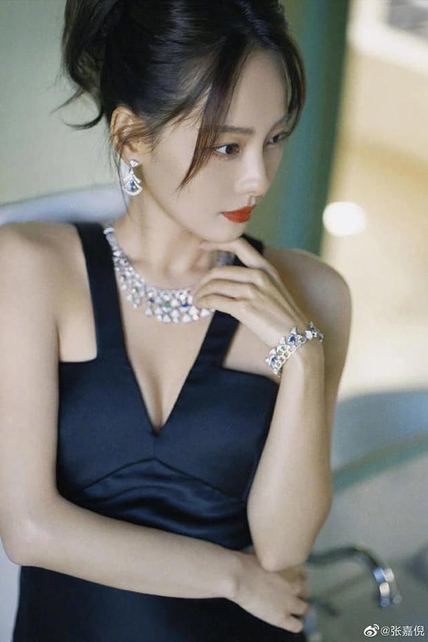 Trương Gia Nghê xuất hiện cực quyến rũ sau khi bị chồng cắm sừng-1