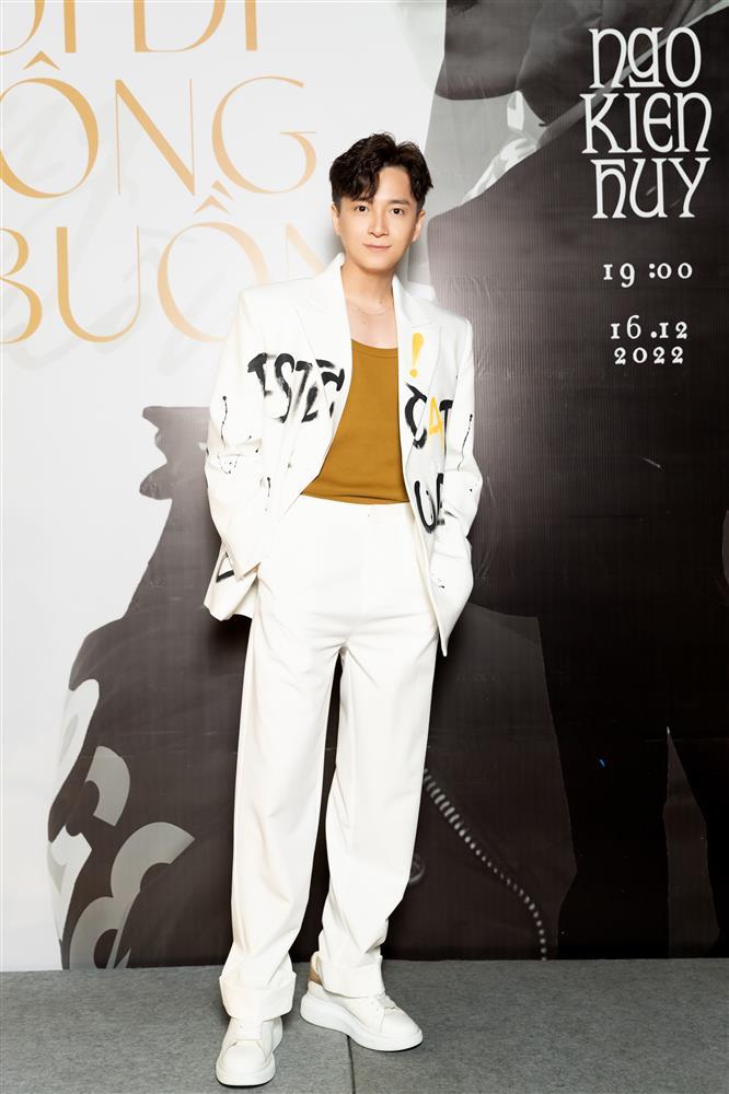 Trường Giang, con trai Hoài Linh mừng Ngô Kiến Huy ra MV-1