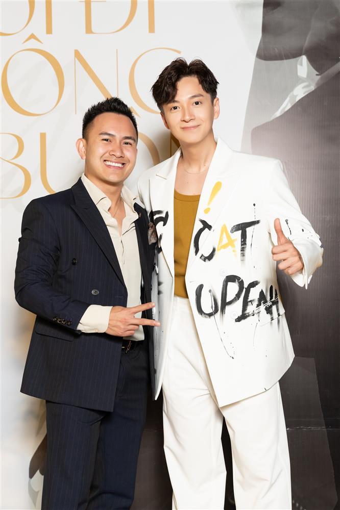 Trường Giang, con trai Hoài Linh mừng Ngô Kiến Huy ra MV-8