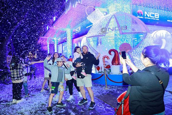 Làm bánh kem hình cây thông Noel đón Giáng sinh-1