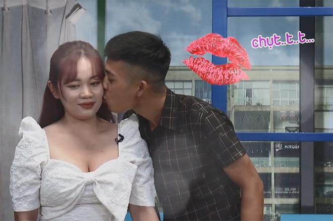 Chàng tài xế quá khứ bất hảo đi hẹn hò gặp ngay Quý cô tuổi Dần-10