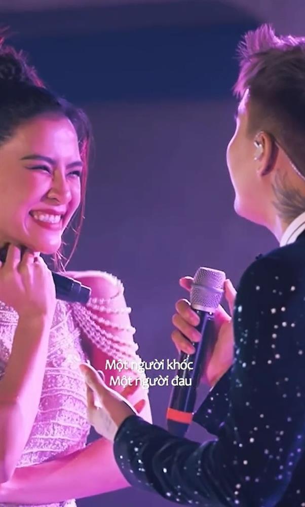 Fan lo lắng khi thấy ánh mắt của Hà Nhi lúc song ca với Đạt G-4