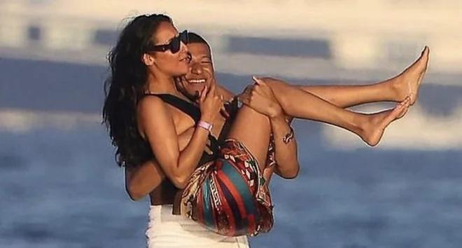 Chuyện tình yêu trái ngược của Messi và Mbappé-6