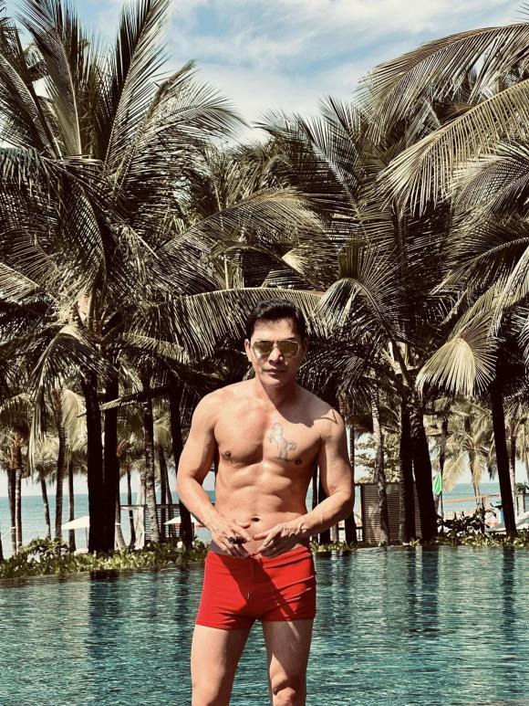 Trần Bảo Sơn khoe body ở tuổi 50-3