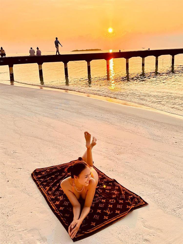 Khăn tắm 15 triệu bị Ninh Dương Lan Ngọc quăng quật thấy thương-2