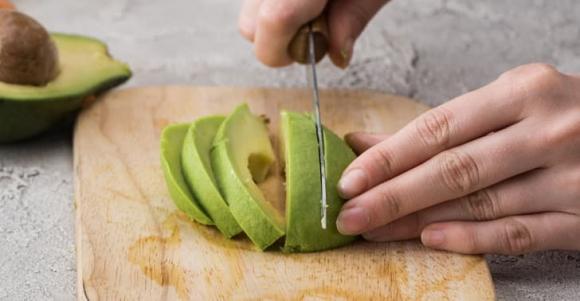 Cách sử dụng mặt nạ môi đúng cách, hiệu quả trong mùa đông-3