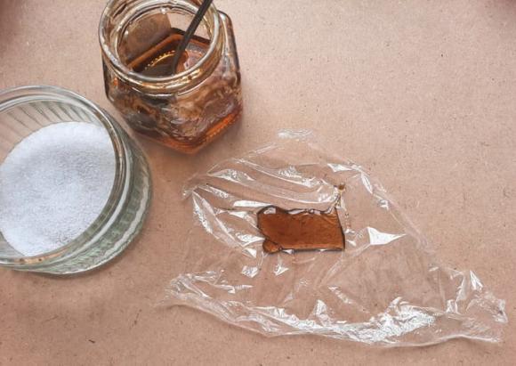 Cách sử dụng mặt nạ môi đúng cách, hiệu quả trong mùa đông-4