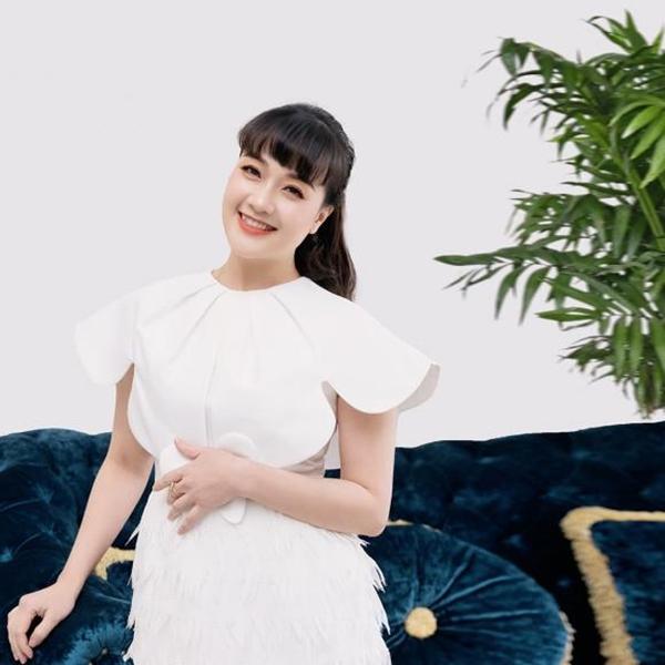 Nhan sắc NS hài Vân Dung trông thế nào trong ảnh tự đăng và được tag?-3