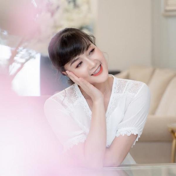 Nhan sắc NS hài Vân Dung trông thế nào trong ảnh tự đăng và được tag?-4