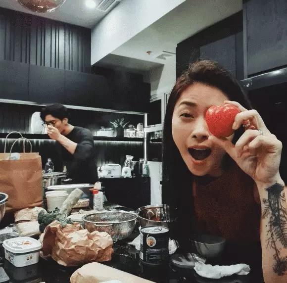 Chồng trẻ yêu chiều Ngô Thanh Vân tới cỡ nào?-6